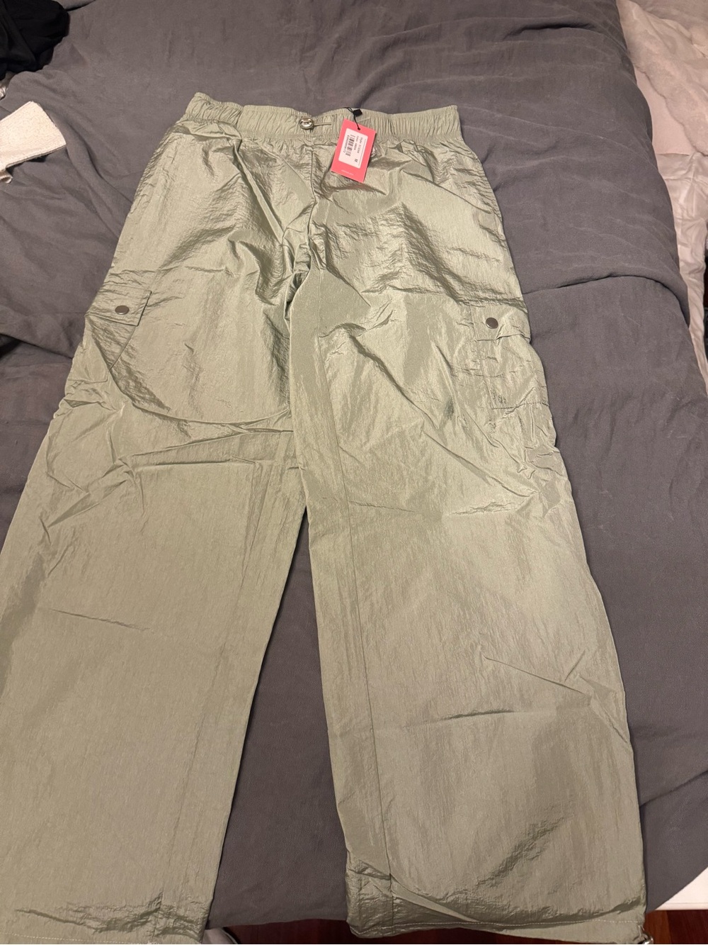 NWT Edikted Green Pants